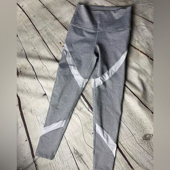 🔮 AERIE |Grey/White Mesh Leggings Size Small - Picture 1 of 6